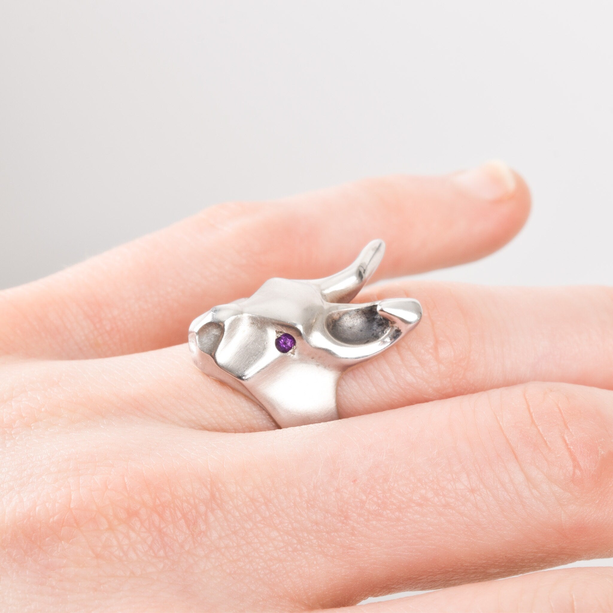 White Rabbit Ring With Amethyst Eyes, Modernist Sterling Silver Ring, Animal Jewelry, 7 1/2 US