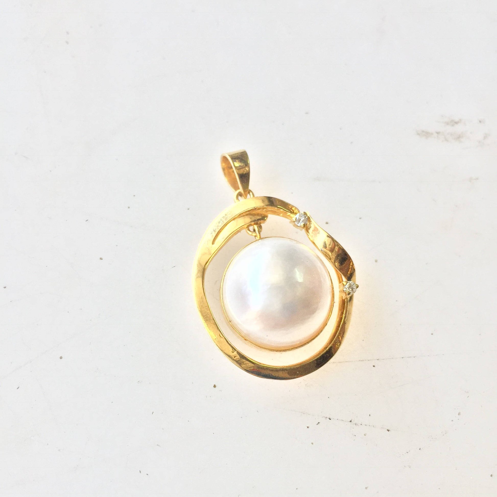 14 karat gold pendant with a lustrous white pearl, vintage jewelry piece for bridal or gift