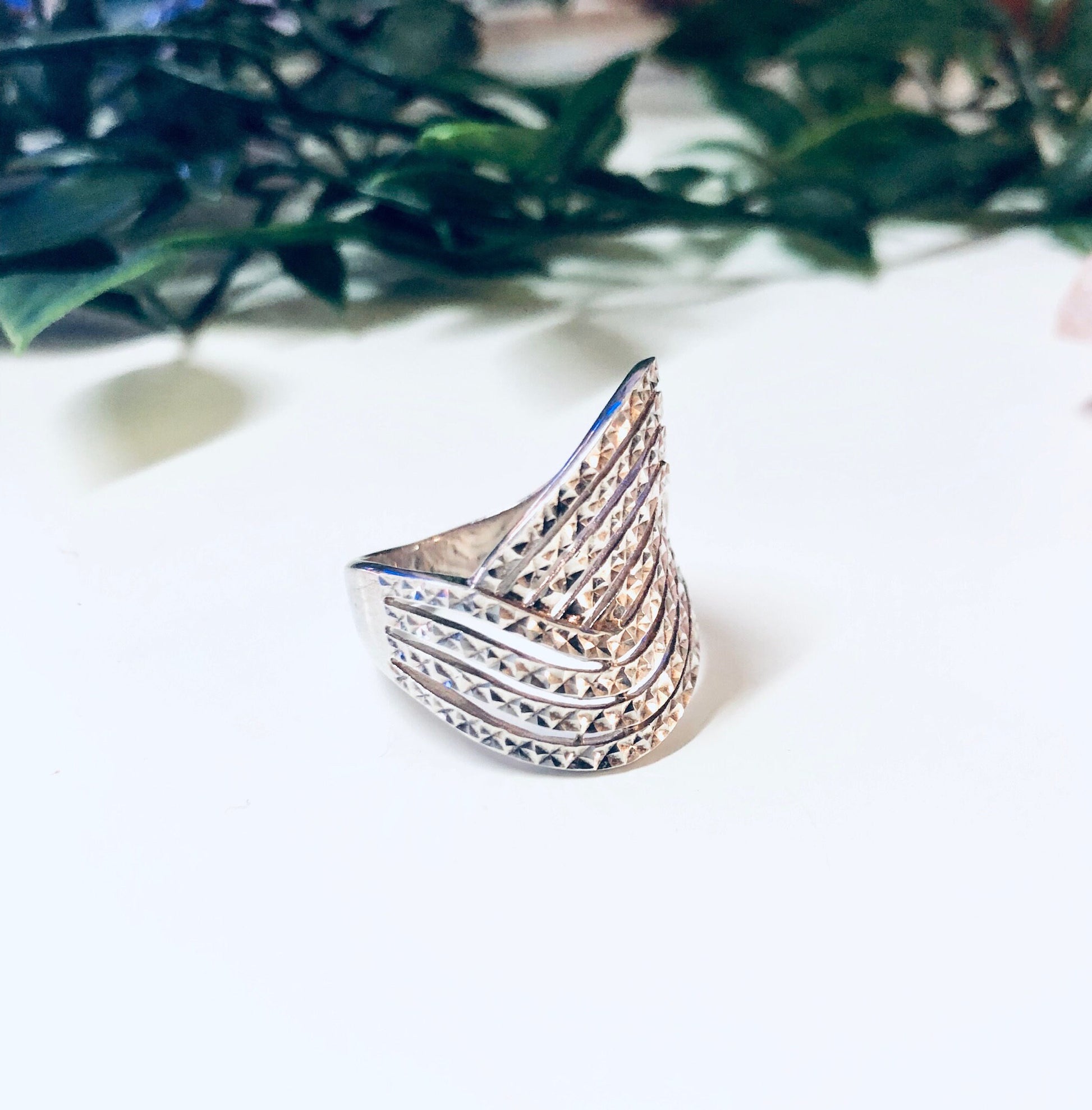 Vintage silver wave design ring, 925 sterling silver, unique sparkly statement jewelry made in Thailand