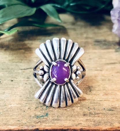 Vintage silver fan ring with purple gemstone, unique boho statement jewelry