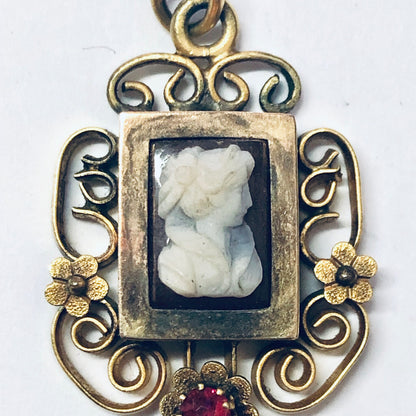 Vintage Cameo, Cameo Pendant, Cameo Jewelry, Vintage Jewelry, Gold Toned Jewelry, Red Gemstone, Red Cameo, Vintage Necklace, Flower Cameo