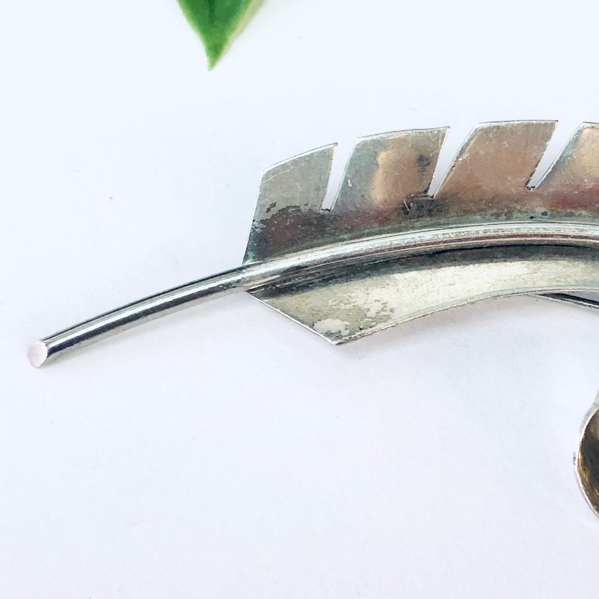 Vintage silver curved feather brooch pin, abstract statement jewelry piece