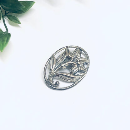 Silver Flower Pin, Brooch with Floral Design, Flower Jewelry, Vintage Brooch, Silver Pin