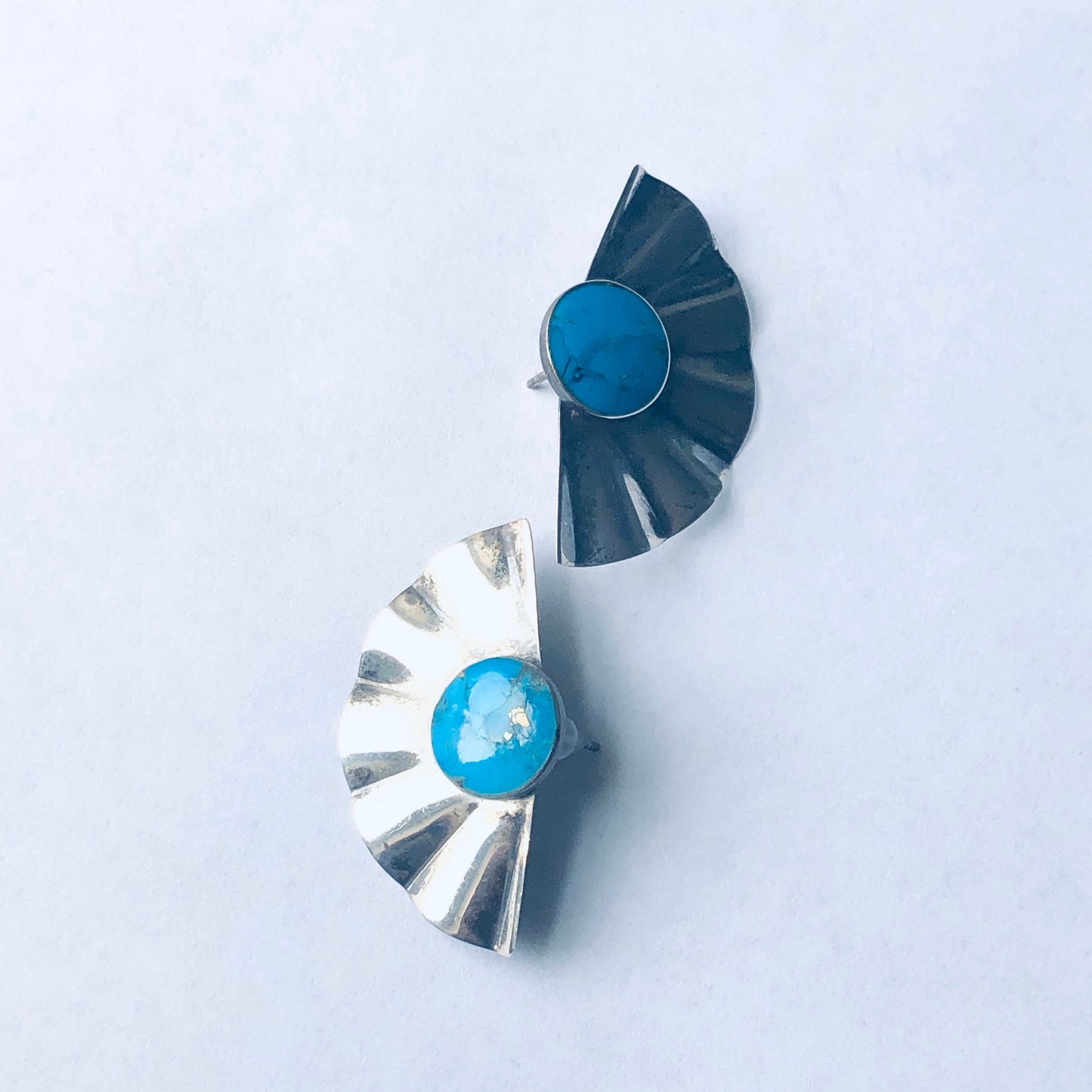 Vintage silver and blue fan-shaped earrings with gemstones for pierced ears