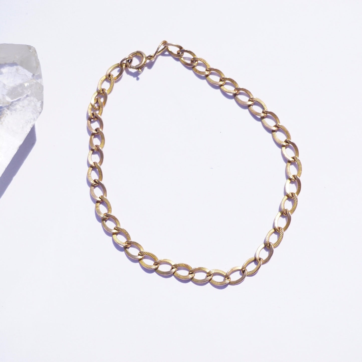 10K gold delicate vintage Cuban link chain bracelet, 7 inches long, minimalist design