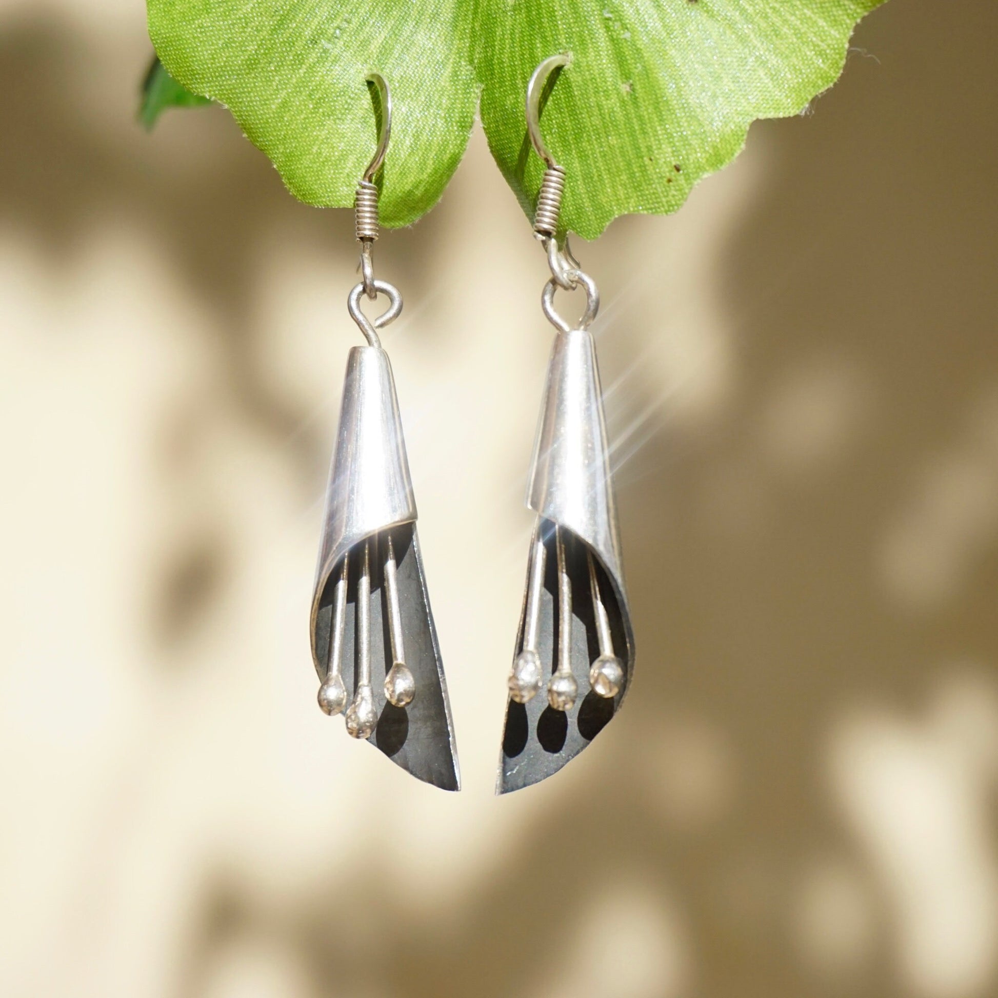 Vintage sterling silver dangle earrings with modernist design featuring jingle jangle chimes, 925 silver jewelry