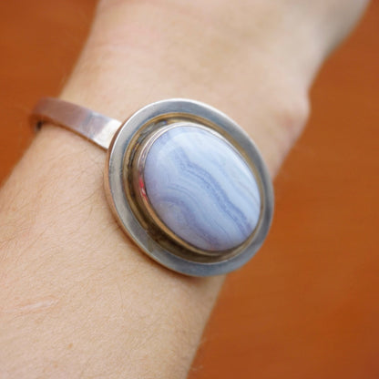 Vintage blue lace agate sterling silver bracelet with raised oval stone, designed by Leenhardt Geneve, 925 jewelry.