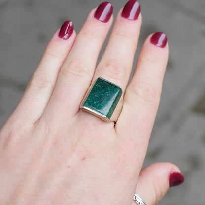 Vintage Sterling Silver Green Druzy Quartz Square Ring on hand with red nail polish, Mex925 hallmark stamp visible on silver band