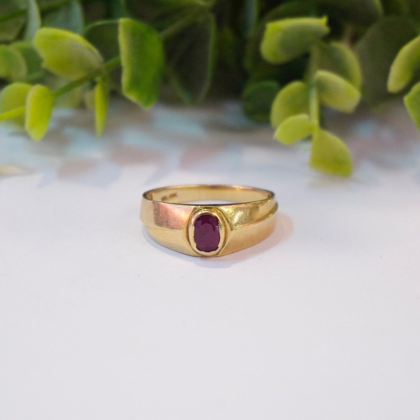 Vintage 10K gold ring with small authentic ruby gemstone, unisex gold band ring in size 10 1/4 US.