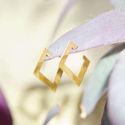 Vintage 14K yellow gold square hoop earrings with a minimalist geometric design, featuring flat square studs in a sleek and sexy style, crafted from 585 gold jewelry and measuring 3/4 inch in size.