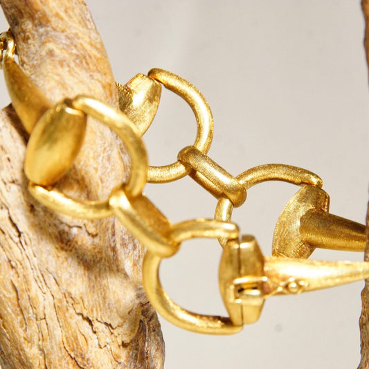 Vintage Italian 18K Gold Florentine Finish Horsebit Bracelet, Gucci Style, Textured Yellow Gold Snaffle Links, Liquid Metal, 8 1/8" L