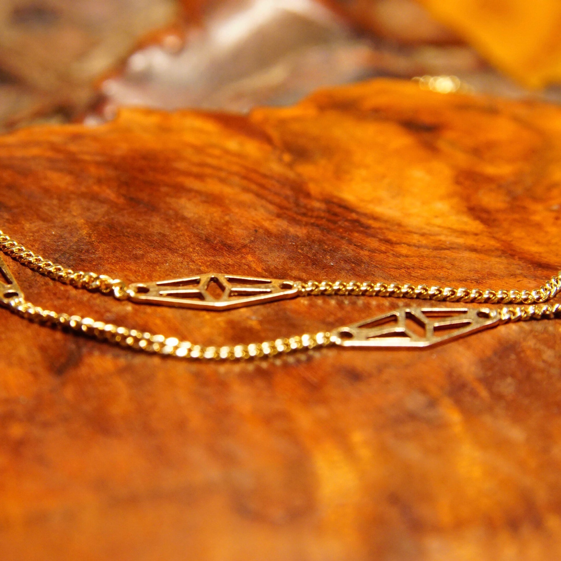 Vintage Italian 14K yellow gold filigree station necklace with elegant chain, 18 1/4 inches long