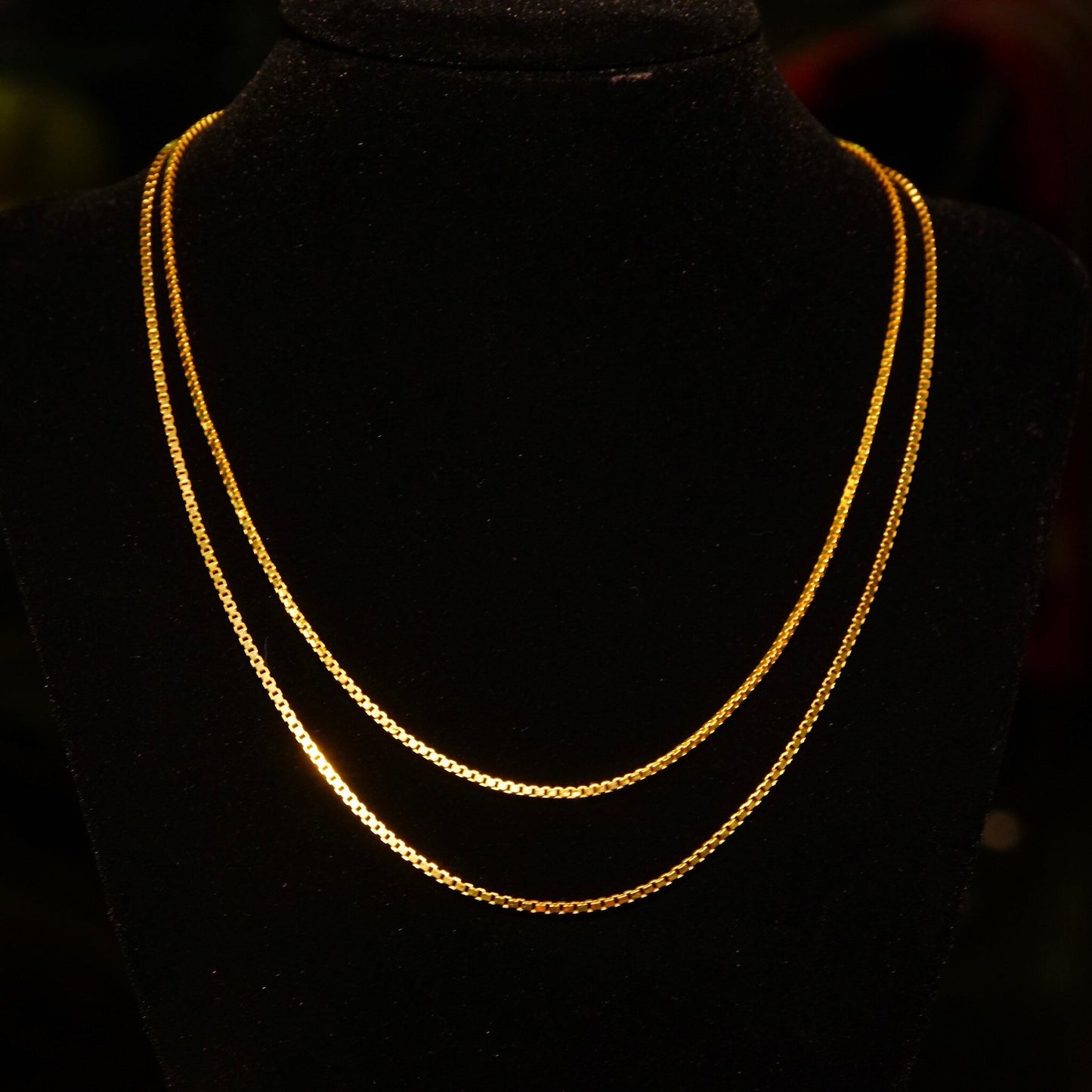 Vintage Italian 14K solid yellow gold box chains, 1.5mm thick, 16 and 18 inches long, suitable for pendants, 585 fine gold jewelry.