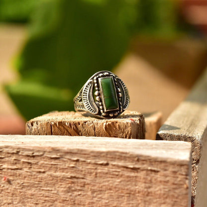 Vintage Native American Sterling Silver Green Turquoise Ring, Oxidized Silver Setting, Hammered Designs, Shield Ring, Size 6.5 US