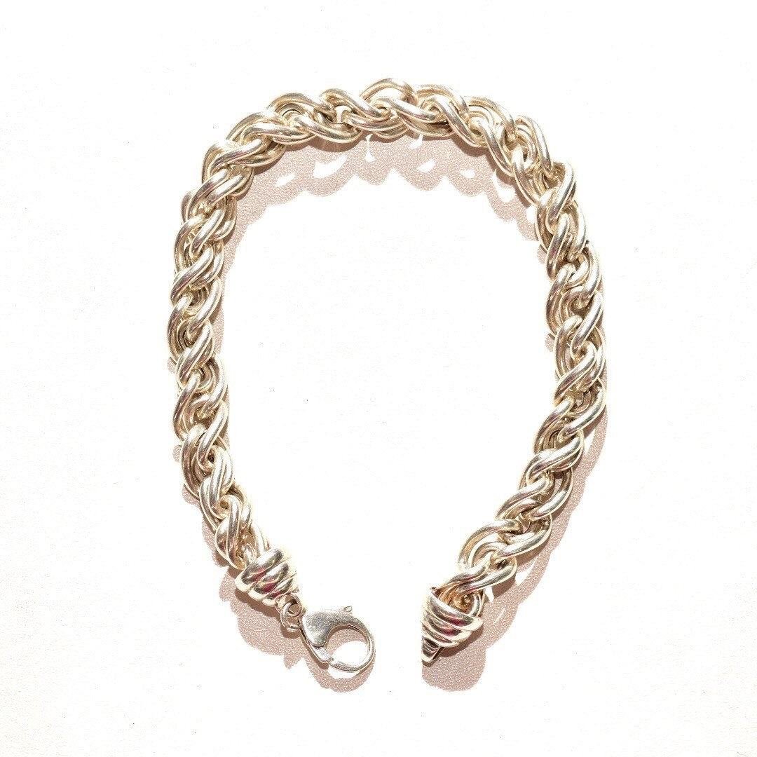 Alt text: Chunky Italian sterling silver link choker necklace featuring a puffed Singapore or twisted rope chain design. Modernist statement piece with 925 Italy hallmark. Measures 17 1/2 inches long.