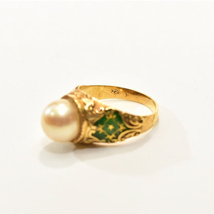 18K gold Art Deco ring featuring a single pearl on an ornate green guilloche enamel bombe design, vintage cocktail ring in a size 6 US.