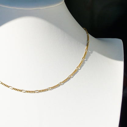 Italian 18K Figaro Chain In Solid Yellow Gold, 2.5mm Gold Link Necklace, Estate Jewelry, 750 Hallmark, 17" L