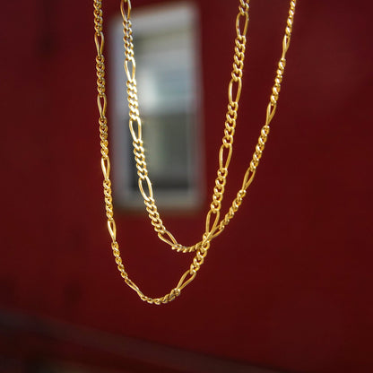 Italian 18K Figaro Chain In Solid Yellow Gold, 2.5mm Gold Link Necklace, Estate Jewelry, 750 Hallmark, 17" L