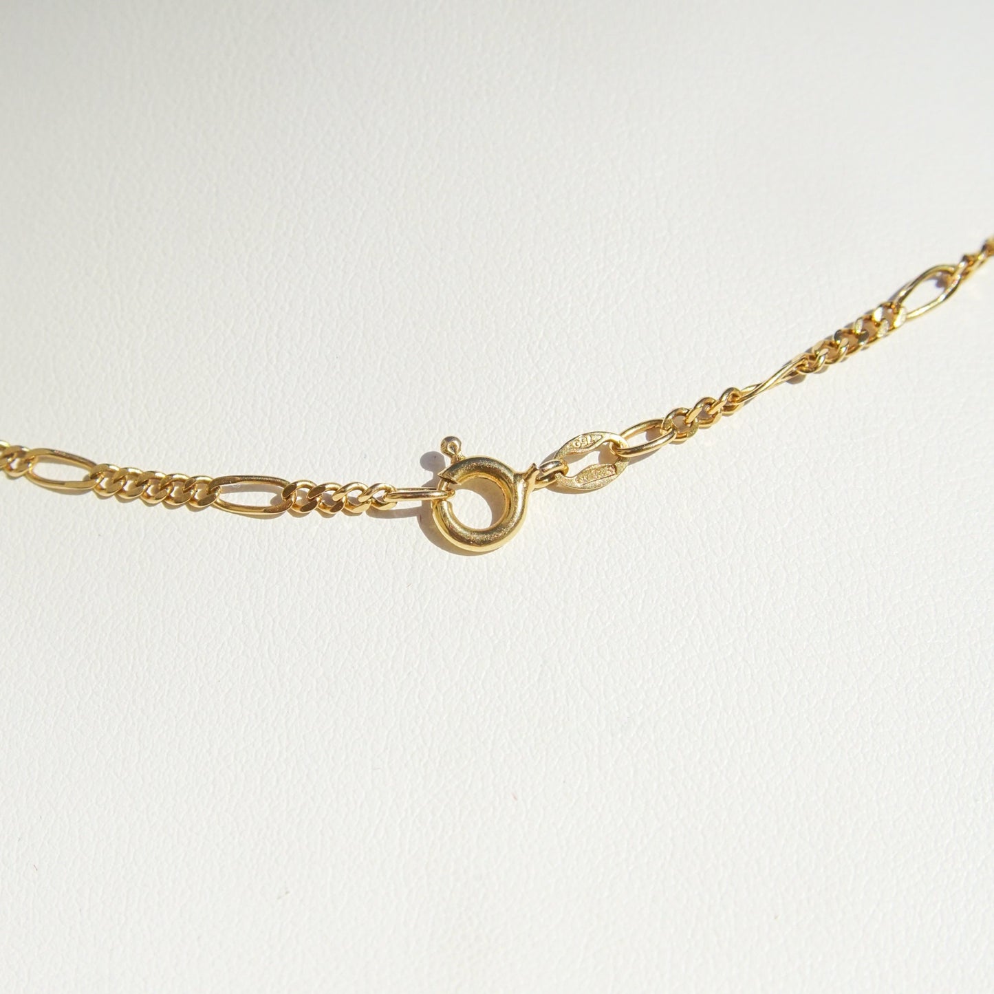 Italian 18K Figaro Chain In Solid Yellow Gold, 2.5mm Gold Link Necklace, Estate Jewelry, 750 Hallmark, 17" L