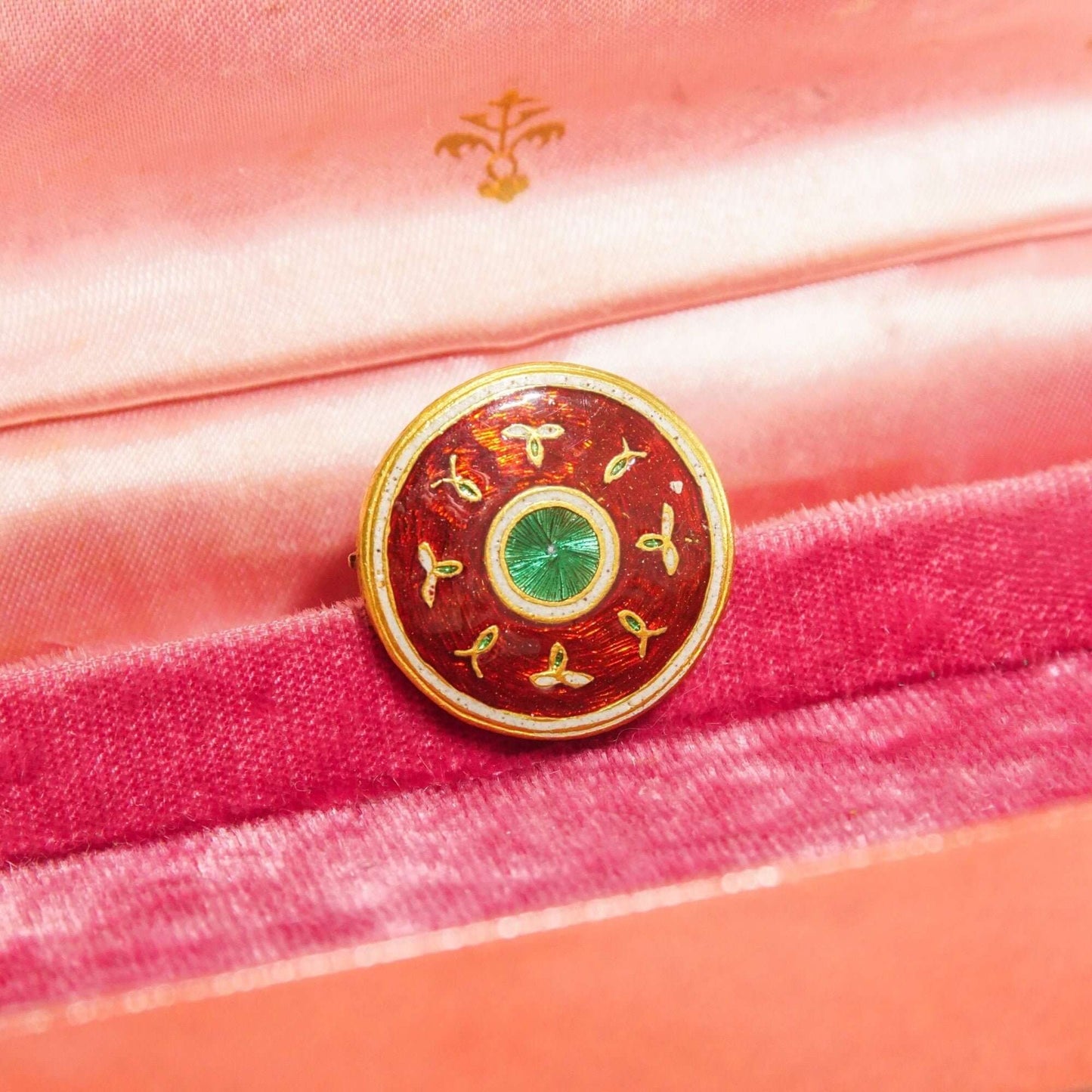 Aries Zodiac Enamel Circle Brooch Set In 22KT Yellow Gold, Red & Green Enamel, Vintage Astrology Jewelry, 25mm - Good's Vintage