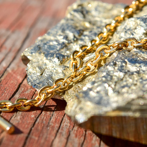 Gold-Tone Watch Fob Choker Necklace, T-Bar Pendant, 6mm Cable Link Chain, Cute Vintage Necklace, 15 1/4" L - Good's Vintage