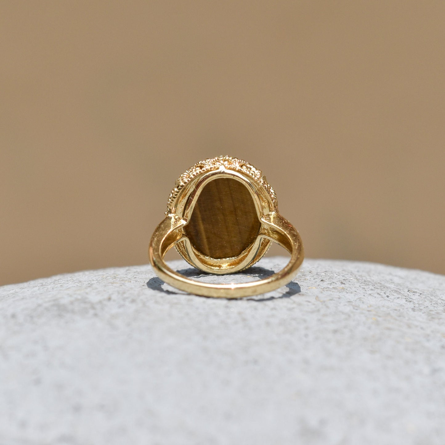 Ornate 14K Tigers Eye Cocktail Ring, Scalloped Yellow Gold Setting, Estate Jewelry, 7 1/4 US