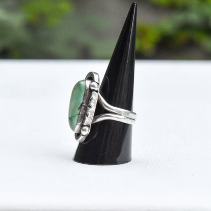 Native American Green Turquoise Ring In Sterling Silver, Hammered Silver, Size 9 3/4 US