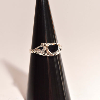 Dainty Sterling Silver Onyx Heart Ring W/ Leaf Motifs, Cute Stacking Ring, Valentines Day Gift, 5 3/4 US